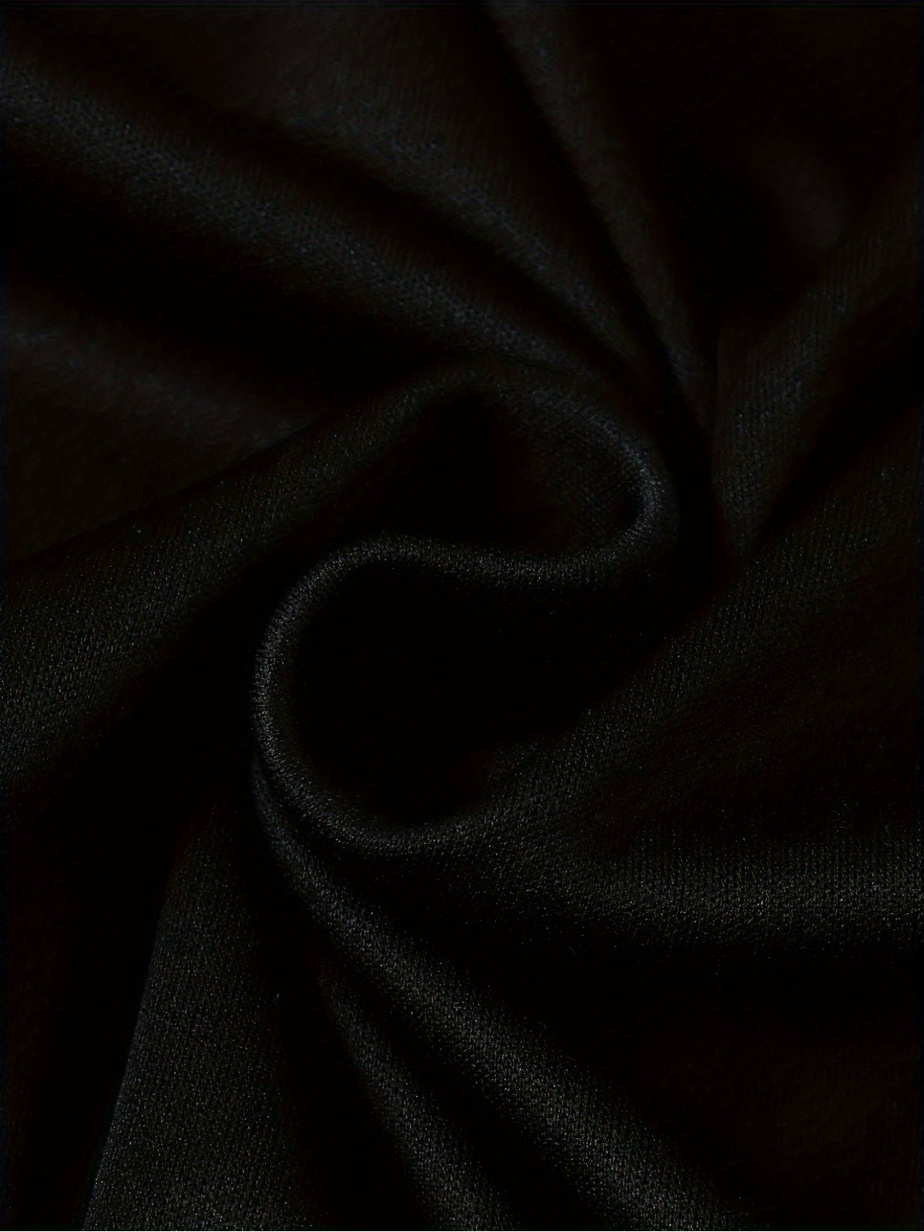 Herren-T-Shirt in Schwarz mit "WEISSSES SHIRT Black Edition" Aufdruck