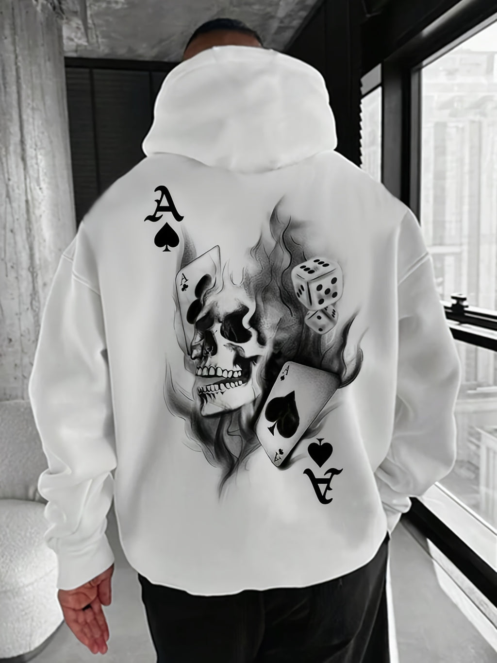 Herren Hoodie mit Totenkopf & Spielkarten-Print