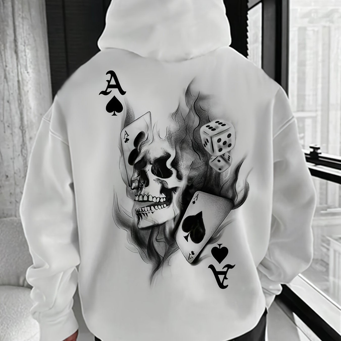 Herren Hoodie mit Totenkopf & Spielkarten-Print