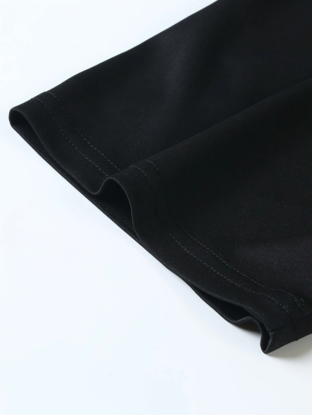 Herren-T-Shirt in Schwarz mit "WEISSSES SHIRT Black Edition" Aufdruck