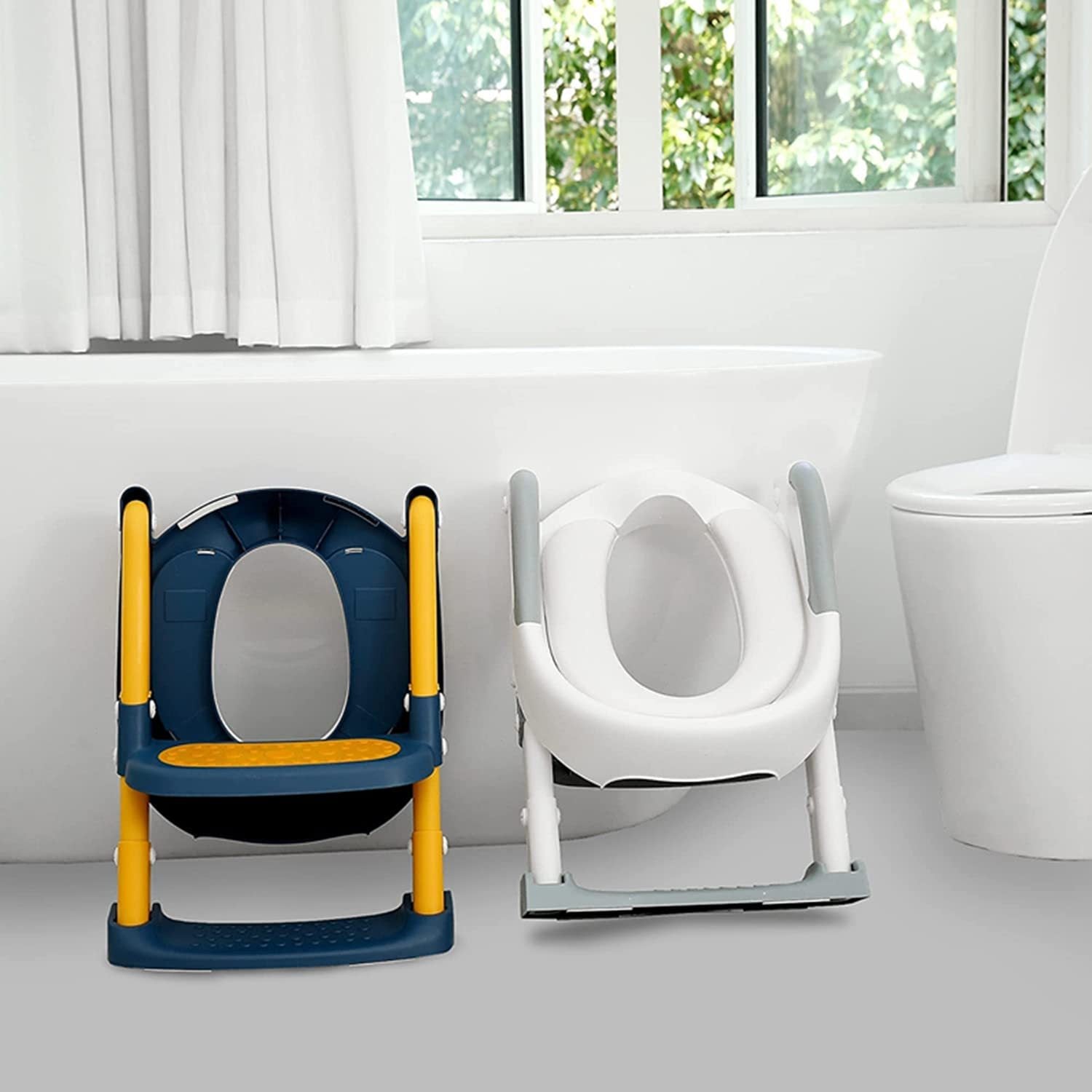 Kinder-Toilettenstuhl mit Treppe