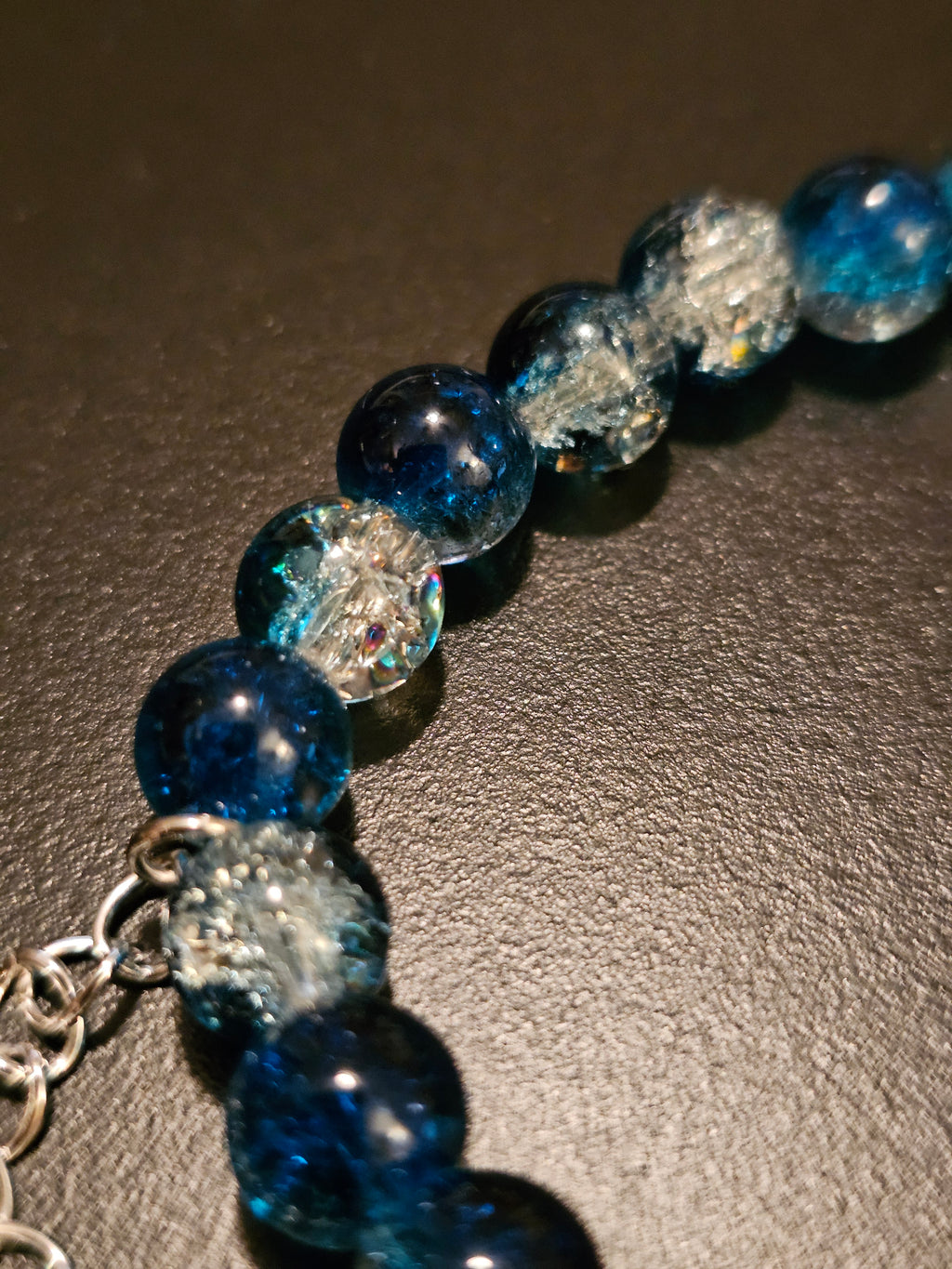 Armband 16 cm mit 8mm Kristallglasperlen und Anhänger Baum