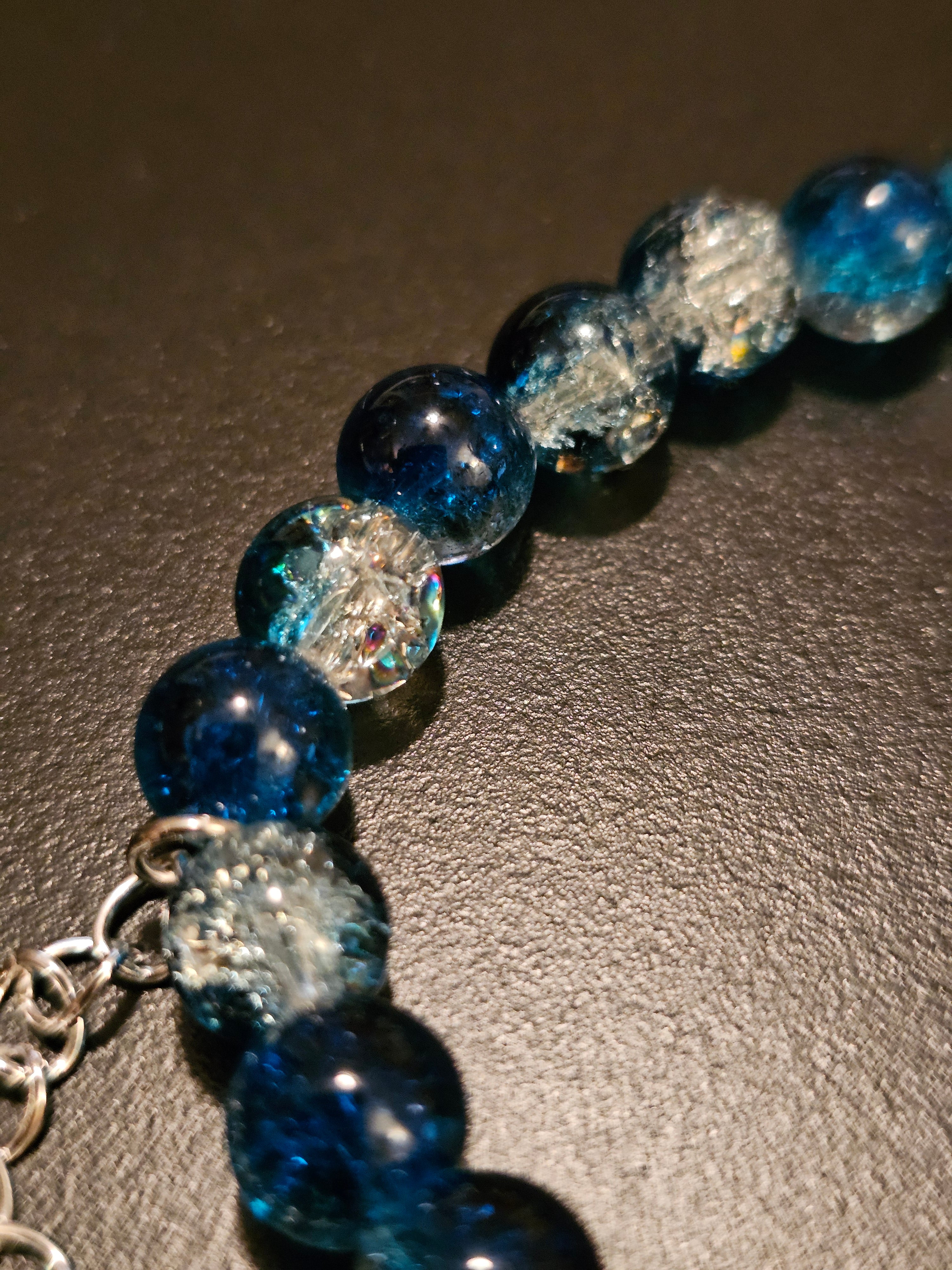 Armband 16 cm mit 8mm Kristallglasperlen und Anhänger Baum